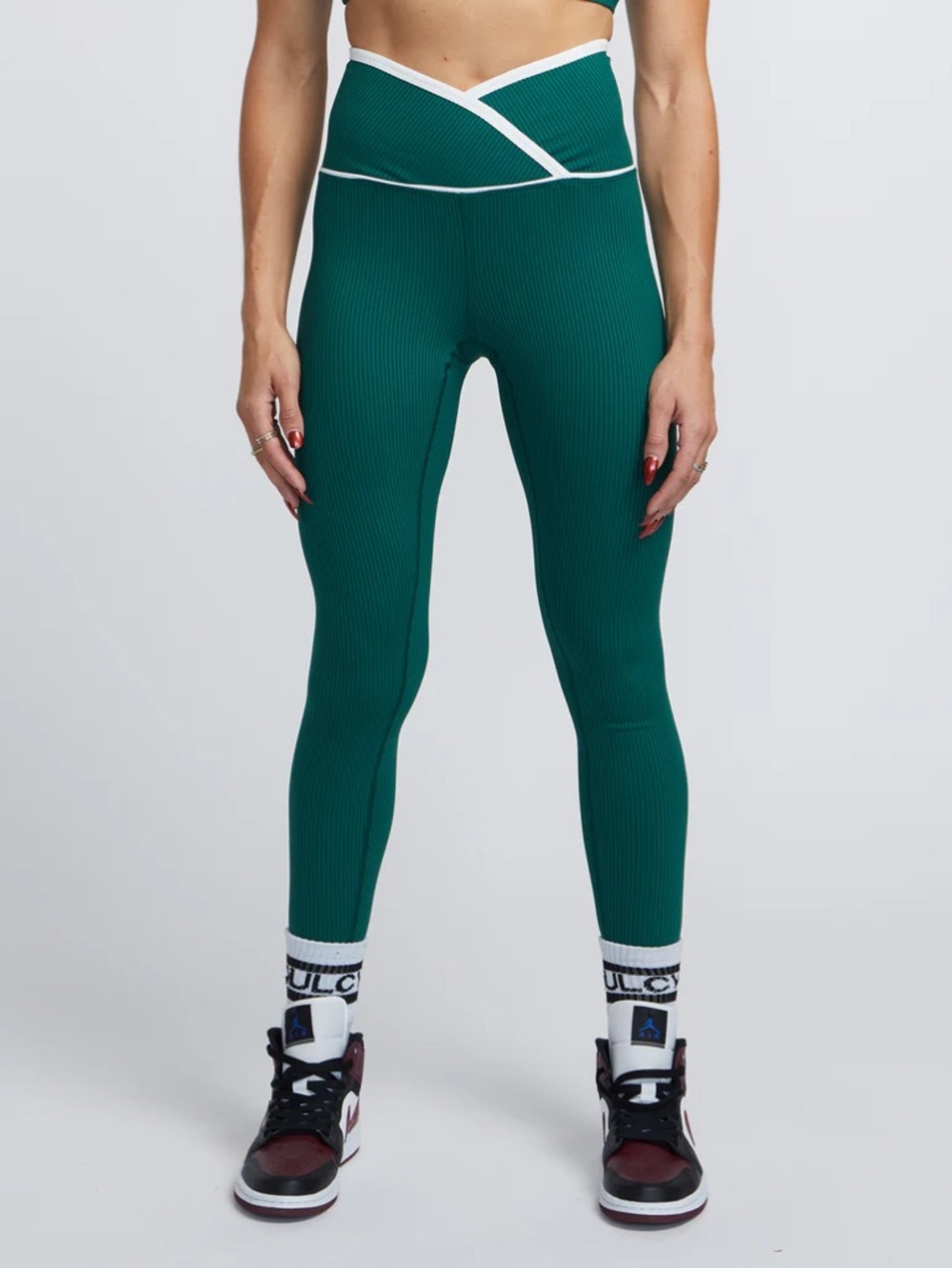 Year of Ours Forest Green Ribbed High-Waist Leggings and top 2pcs - Picture 3 of 9